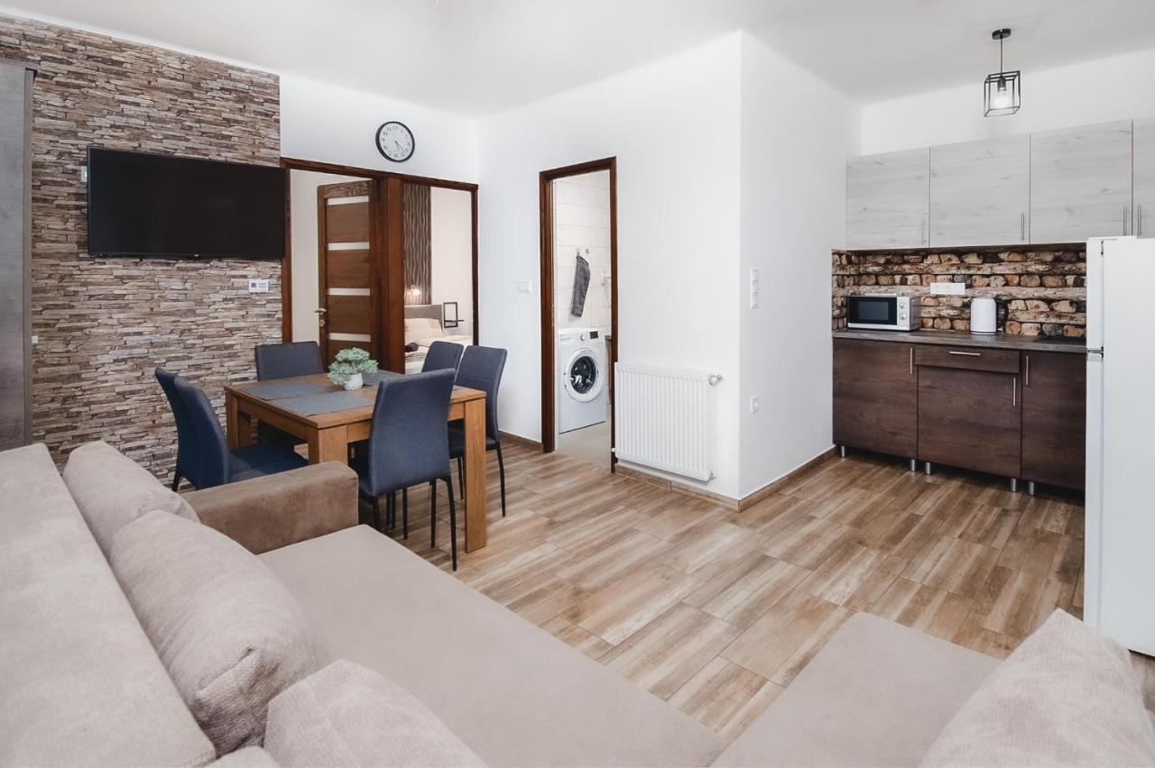 Reborn Lux Apartments Hajdúszoboszló Eksteriør billede